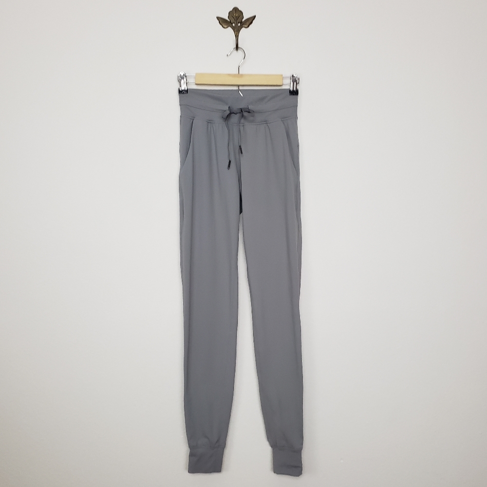 ZYIA Active Ascend Jogger in Gray Womens Size Small